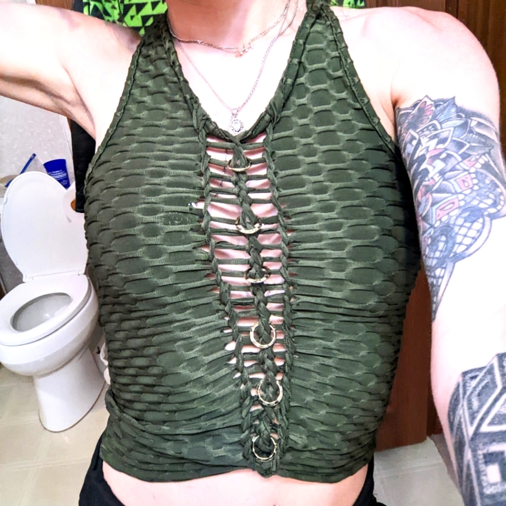 Handmade weave braided green top with gold rings